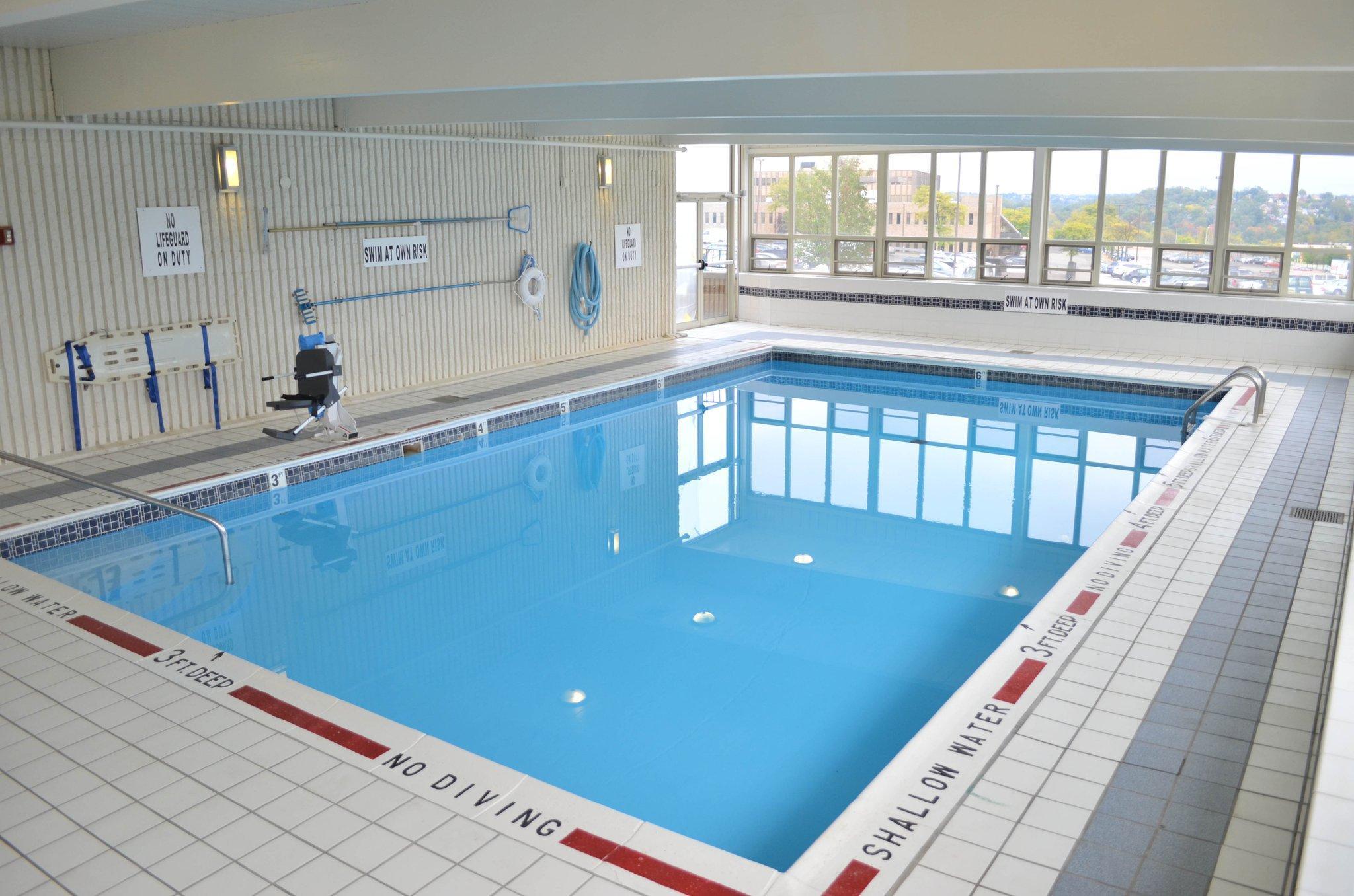 Holiday Inn Express Pittsburgh West - Greentree, An Ihg Hotel Crafton Екстер'єр фото