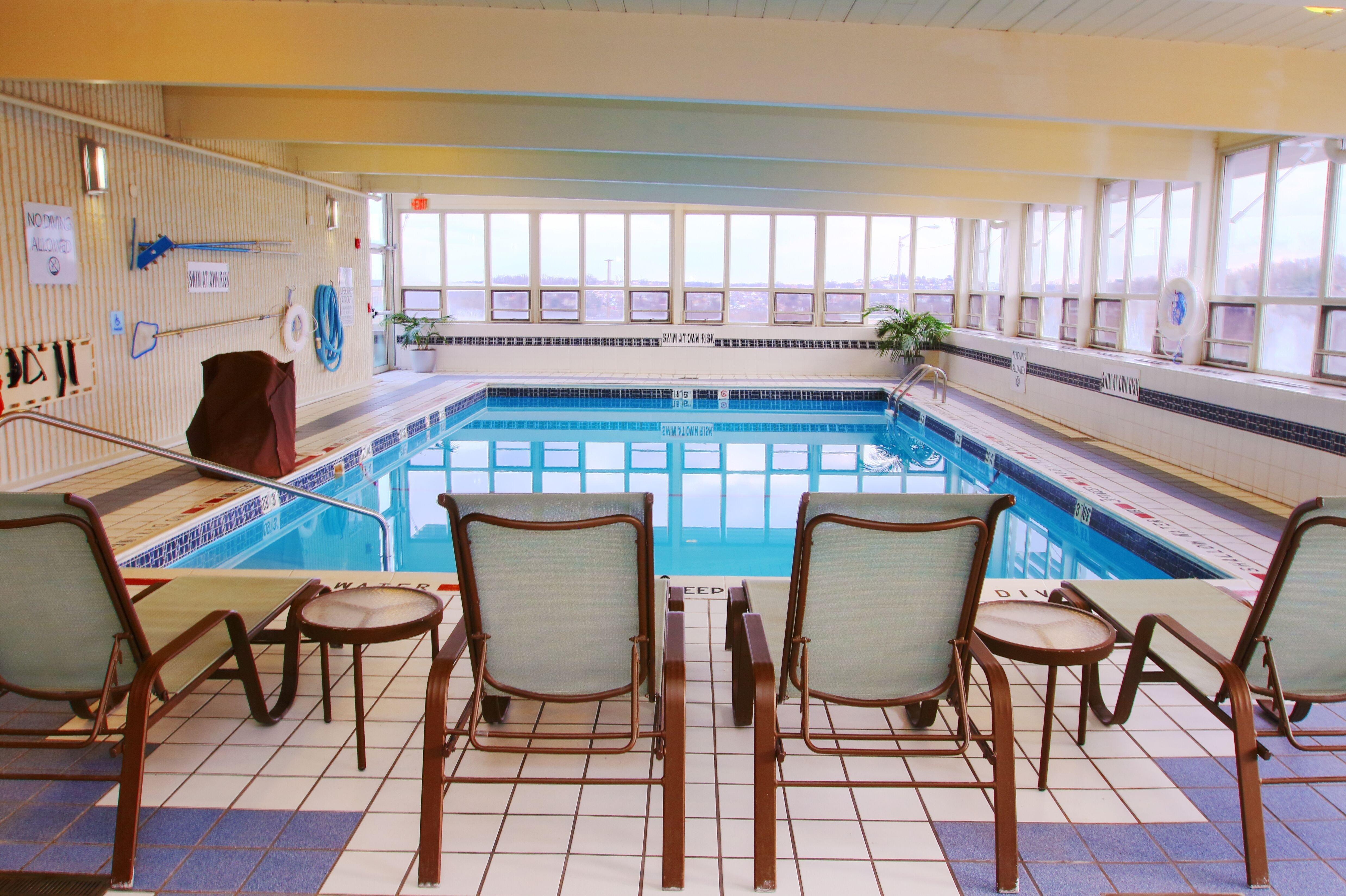 Holiday Inn Express Pittsburgh West - Greentree, An Ihg Hotel Crafton Екстер'єр фото