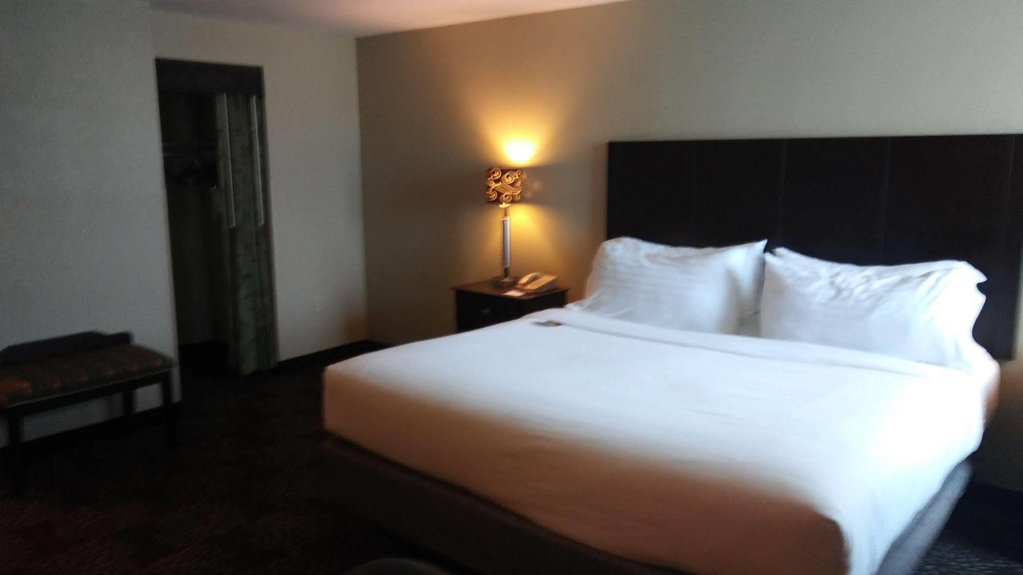 Holiday Inn Express Pittsburgh West - Greentree, An Ihg Hotel Crafton Екстер'єр фото