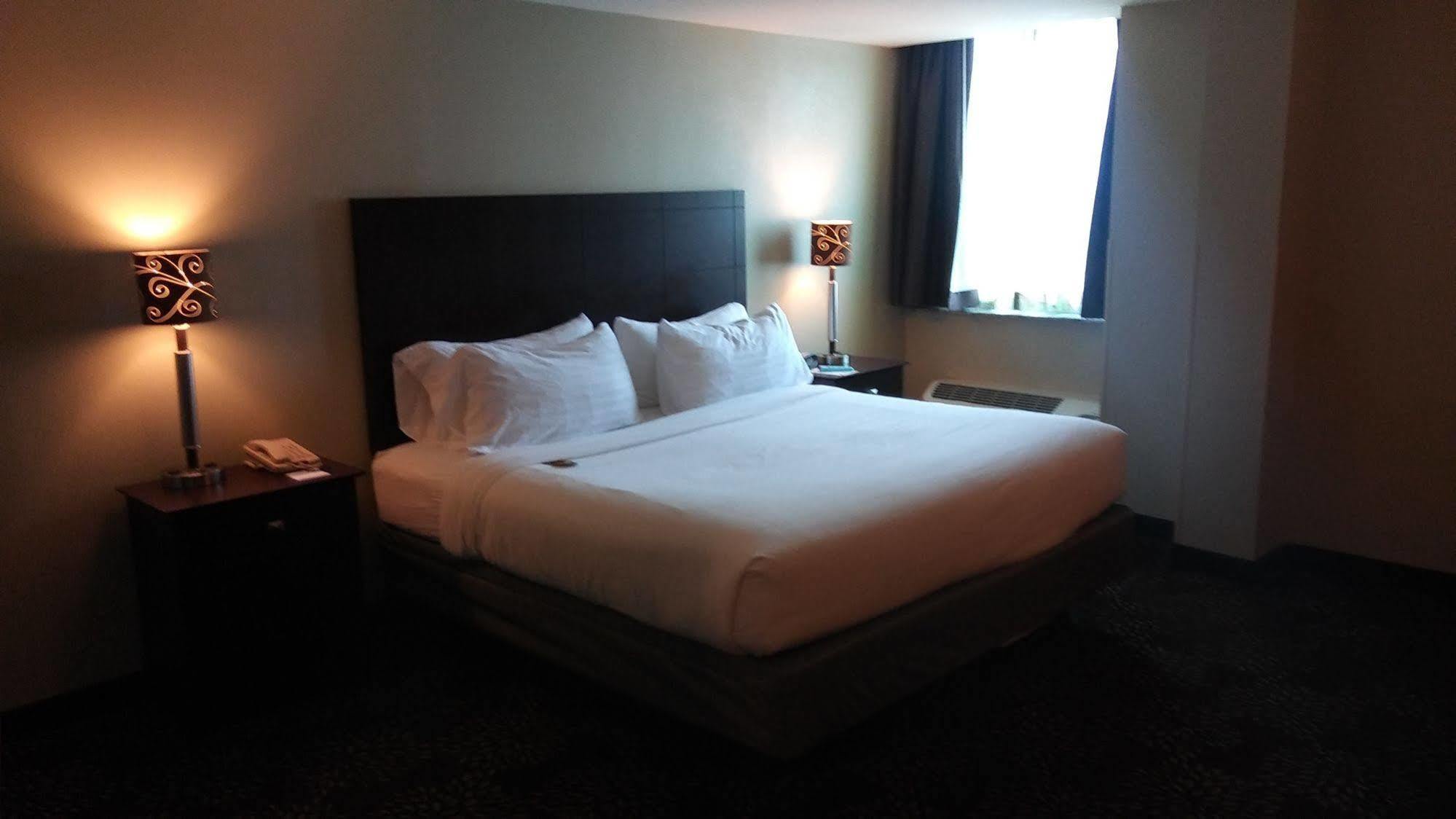 Holiday Inn Express Pittsburgh West - Greentree, An Ihg Hotel Crafton Екстер'єр фото